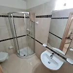 Seabreeze Waterfront Flat 아파트 *