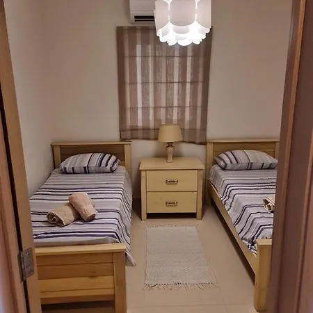 Seabreeze Waterfront Flat *