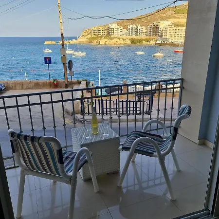Apartment Seabreeze Waterfront Flat Zebbug (Gozo)