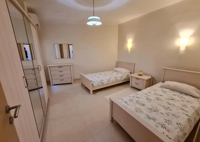 Seabreeze Waterfront Flat