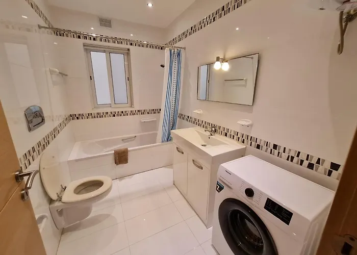 Διαμέρισμα Seabreeze Waterfront Flat Zebbug (Gozo)